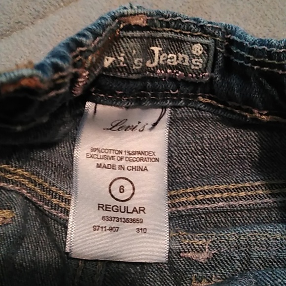 💙Cute Girls Levi's Size 6 with Cute Pockets 💙 - Picture 6 of 6